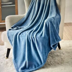 Bedsure blue Gray Velvet Fleece Blanket